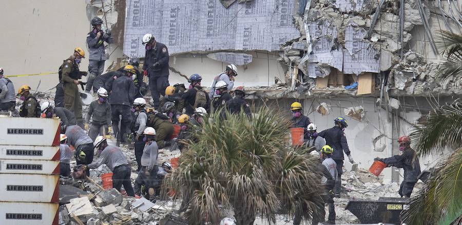 Socorristas encuentran más cuerpos en los escombros del edificio derrumbado en Florida