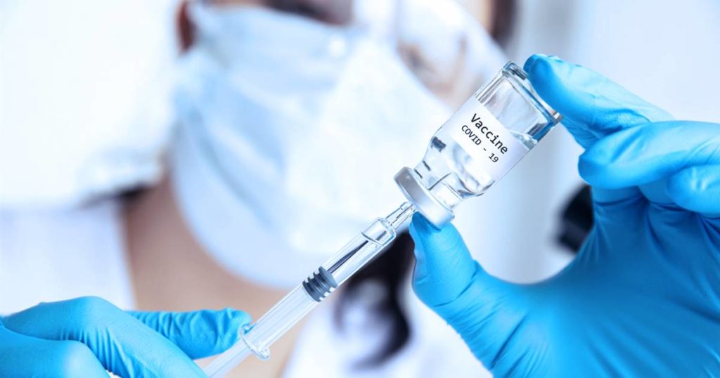¿Por qué hay efectos secundarios a las vacunas COVID-19?