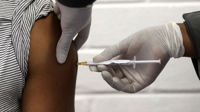 Mujeres embarazadas podrán ser vacunadas contra el Covid-19: Salud