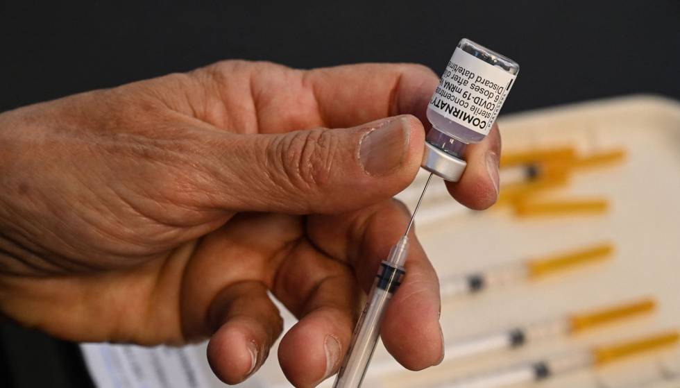 Vacuna china Sinovac: anticuerpos disminuyen luego de seis meses