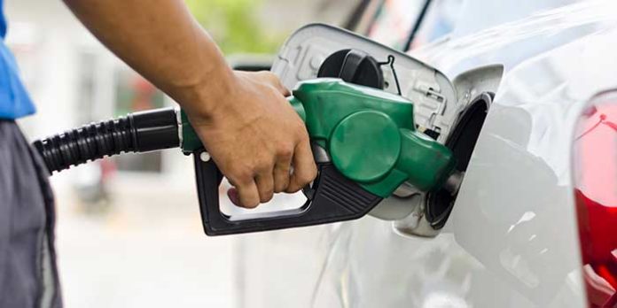Gobierno reducirá el IVA a los combustibles a partir del miércoles