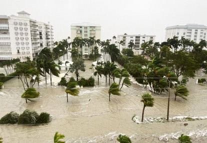 Biden declara el estado de desastre en Florida tras el paso del huracán Ian